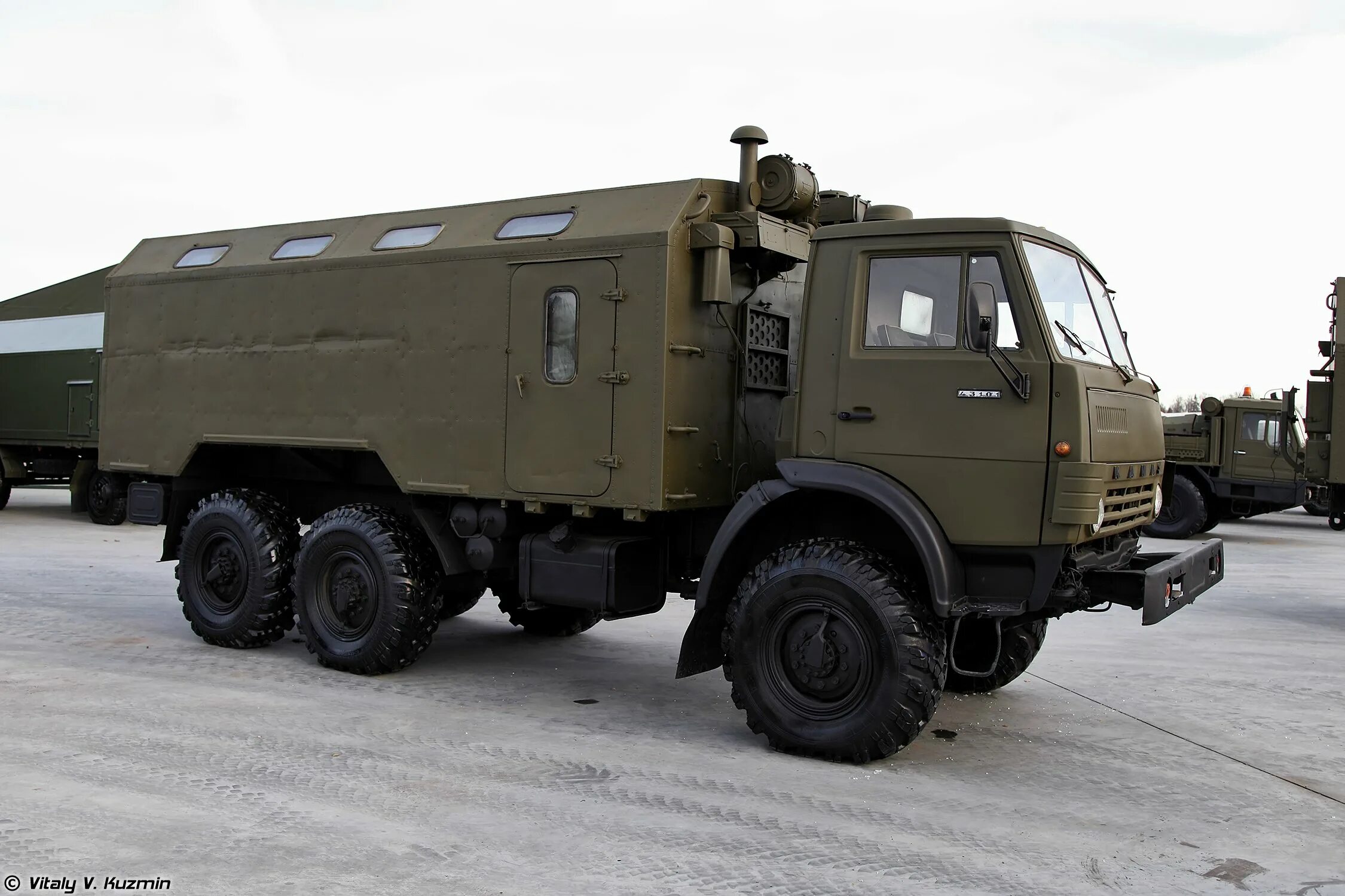 Камаз 4310 кунг. Камаз 43101 армейский. камаз 43101 кунг. камаз 4310 бмдс-3. камаз 43118 военный кунг.