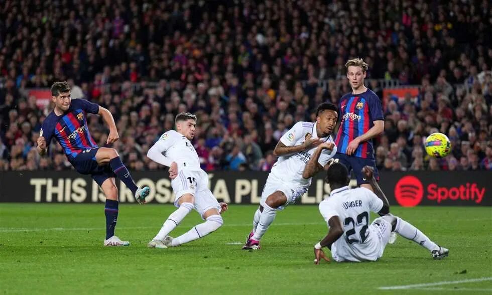 Эль классико 2023. Барселона реал эмблемы. Реал мадрид барселона 2022. Гави 6 номер 2023 барса. Эль классико 2024.