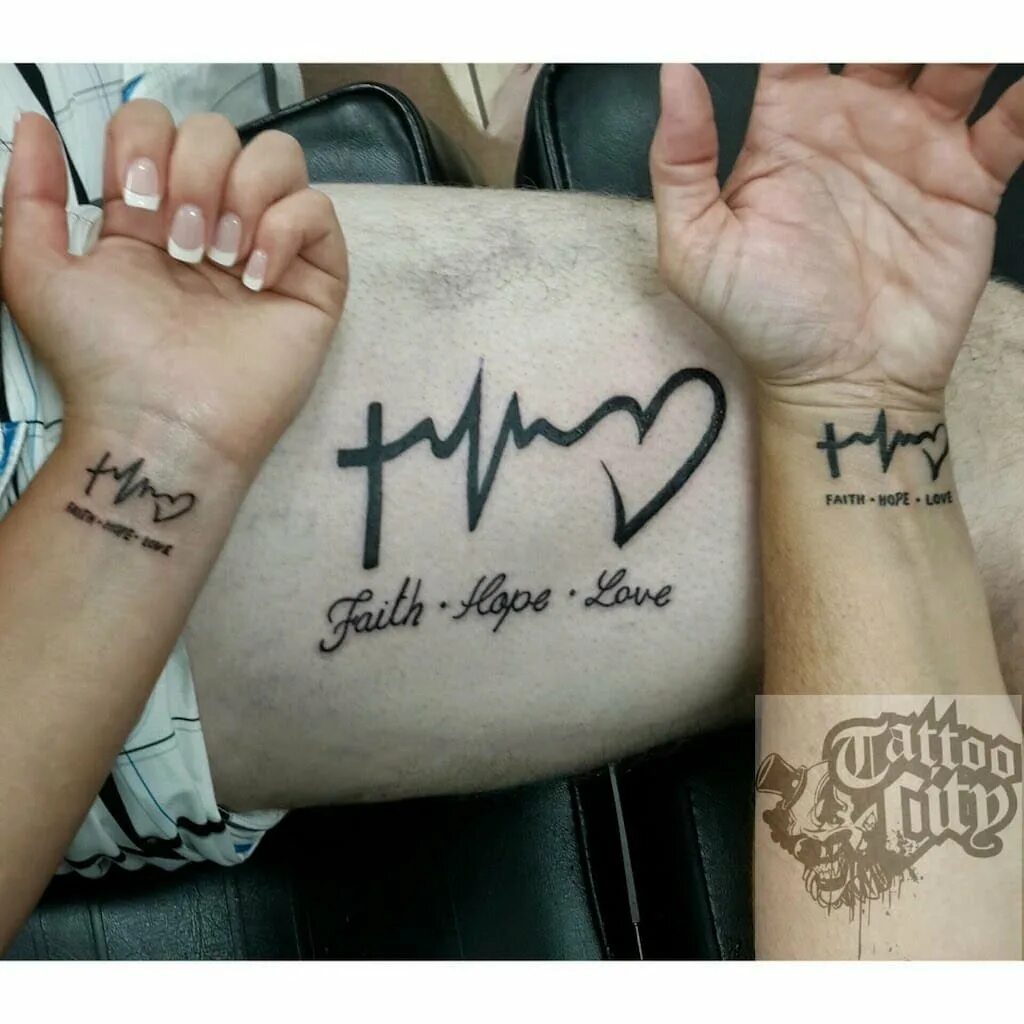 тату надеюсь. Dum spiro spero тату. тату вера надежда любовь. вера надежда любовь иату. тату надпись на руке для девушек.