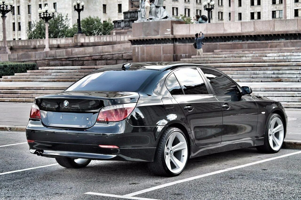 Бмв после е60. BMW 5 e60. БМФ 5е60. BMW e60 3.5. БМВ 5 е60.