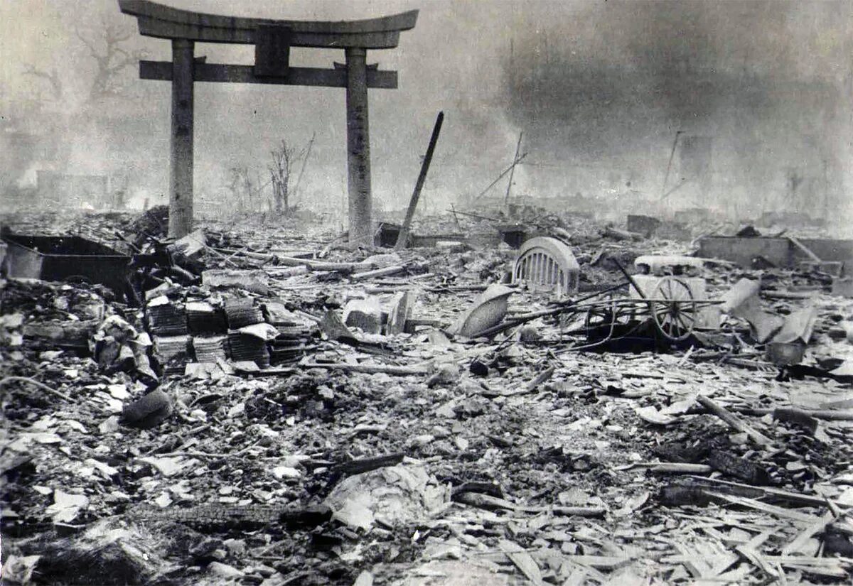 Атомная бомбардировка Хиросима и Нагасика. Япония 1945 Хиросима и Нагасаки. Бомбардировка Хиросимы и Нагасаки.