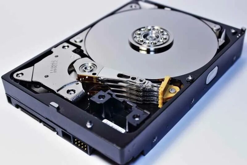Сломался жесткий диск. Зовнішній жорстокий диск. Ремонт HDD. Шумный жесткий диск.