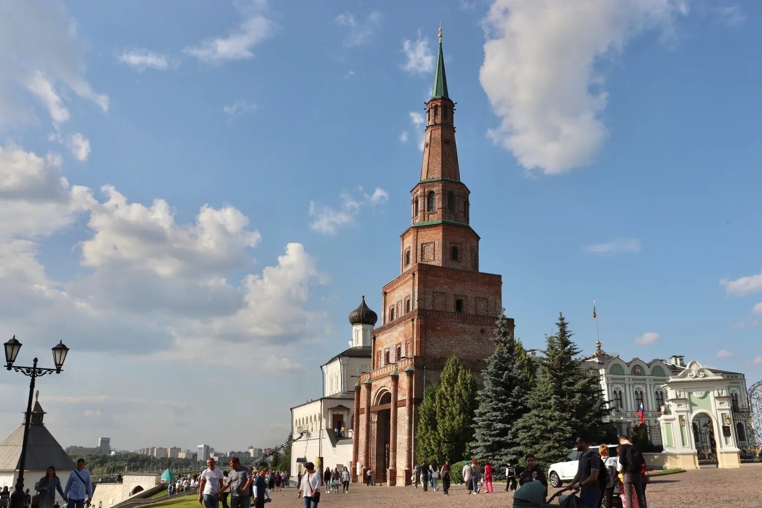 Ярус башни. Падающая башня сююмбике. башня сююмбике в казани. казань достопримечательности сююмбике. ярусы башни сююмбике.
