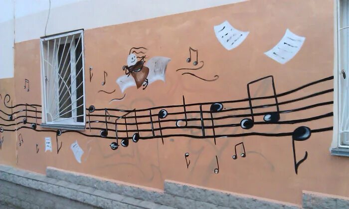 стены в музыкальной школе