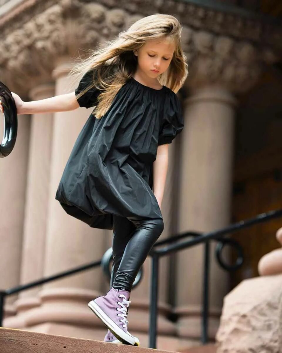 современная одежда для детей. под одеждой. модные девушки подростки. модная одежда для девочек. модная одежда для подростков.