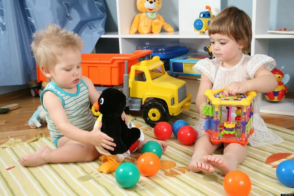 Где играющие игрушки. Детские игрушки. Игрушки для малышей. Игрушки для дошкольников. Игрушки для детей 2-3 лет.