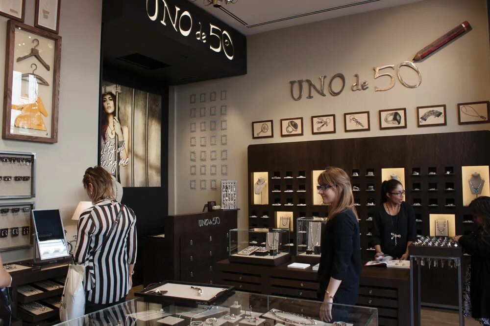 Uno магазин одежды