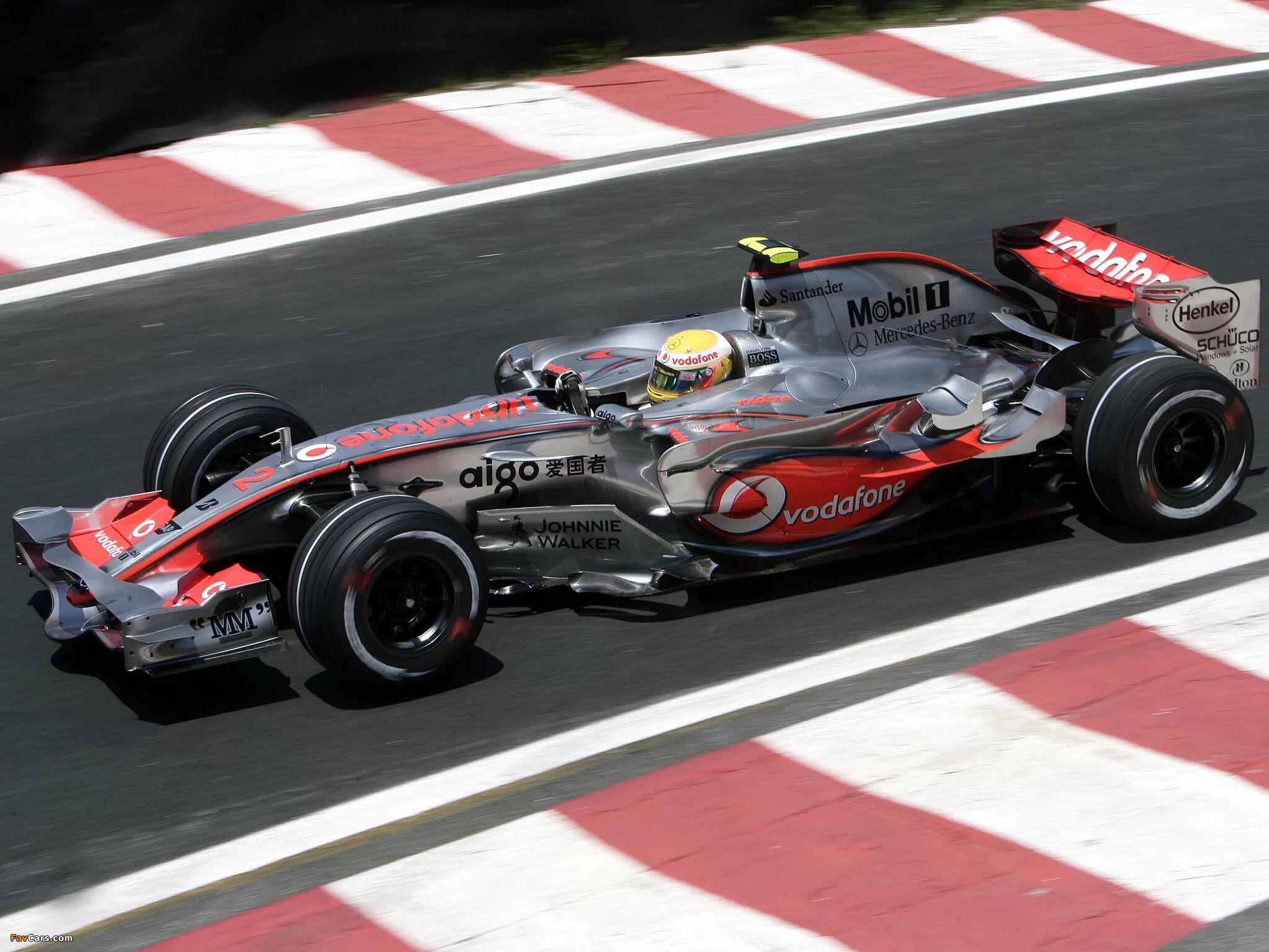 Формула 1 22. MCLAREN Mercedes f1 2006. MCLAREN f1 2007. Макларен 2007 формула 1. MCLAREN mp4/22.