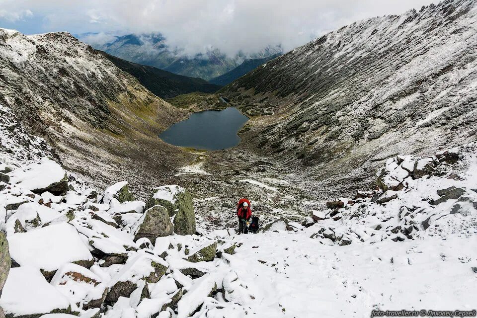 Трасса р-504 колыма якутск магадан. Город магадан дальний восток. Высшая точка магаданской области. Гора нух магаданская область. Точку магадан.