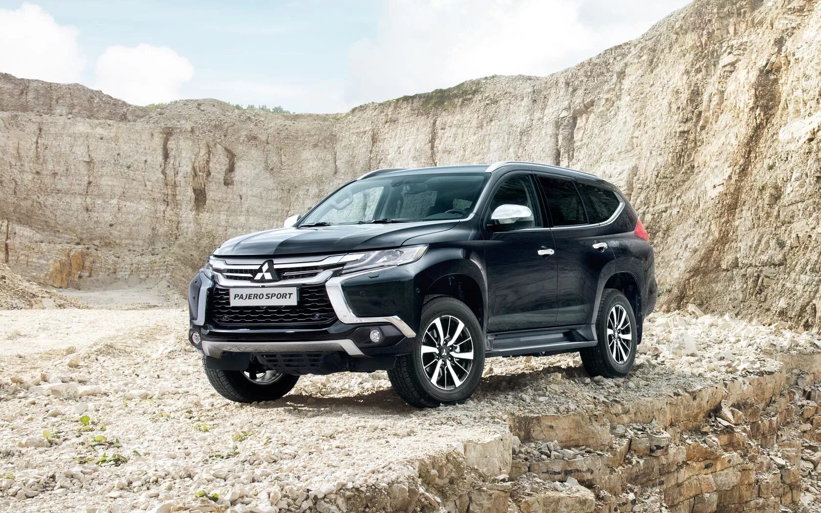 Pajero sport цена. Митсубиси Паджеро спорт 2022. Митсубиси Паджеро спорт 2015. Mitsubishi Pajero 2022. Новый Митсубиси Паджеро 2023.