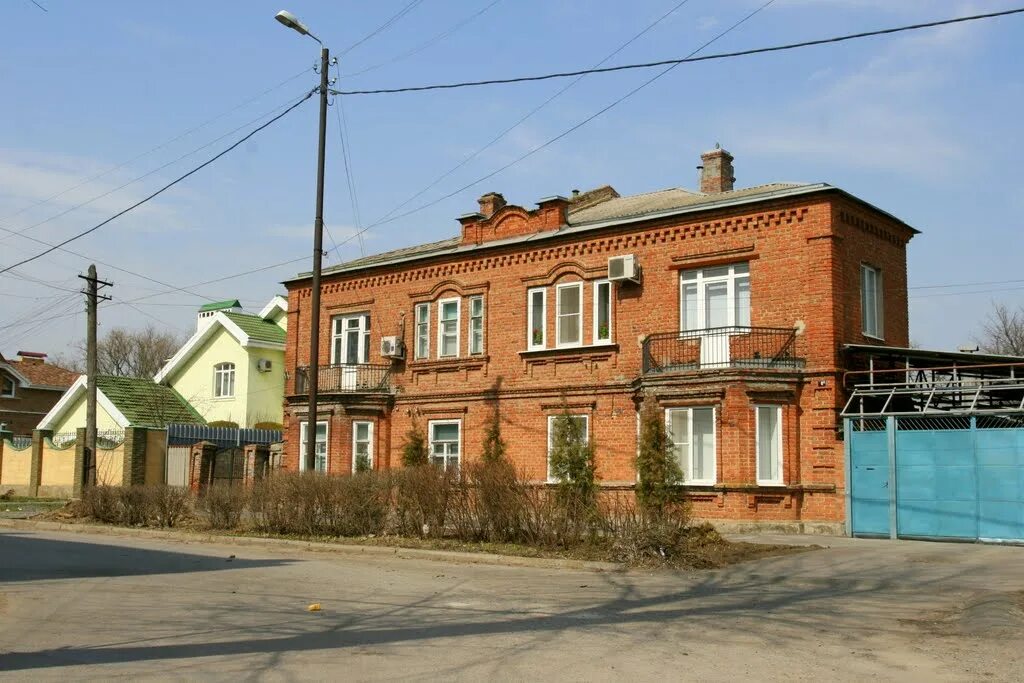 Работа в городе таганроге. Улица шмидта таганрог. дом волкова реми в таганроге. улица карла либкнехта таганрог. дом на шмидта в таганроге.