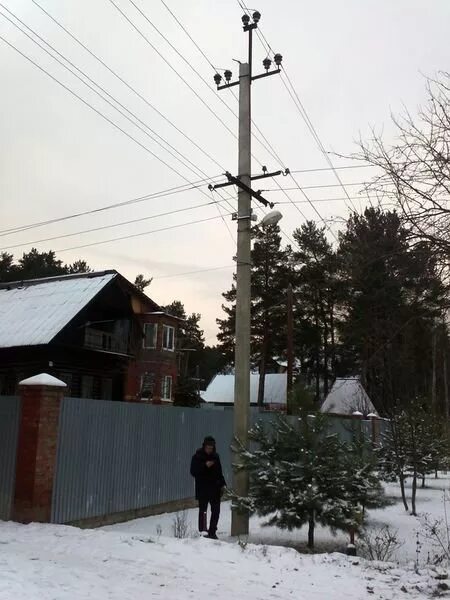 Вл 0,4кв в Бору. Вл 0 4 кв деревянная. Линия электропередачи 0,4 кв. Вл10кв зимой. Линии 0 4кв