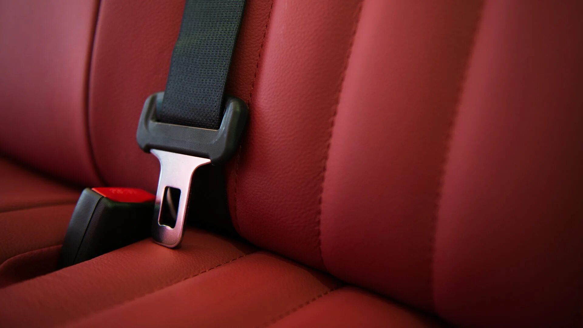 Ремень безопасности пряжка. Volvo Seat Belt. Ремни безопасности системы Belt-in-Seat (bis). Трехточечные ремни безопасности. Ремень безопасности для автомобиля.