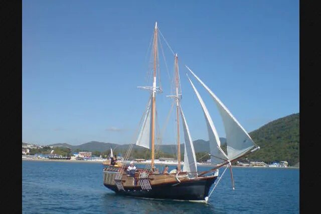 корабль hispaniola ялта. эспаньола это. ялта ресторан эспаньола на набережной. эспаньола корабль остров сокровищ. испаньола корабль ялта.