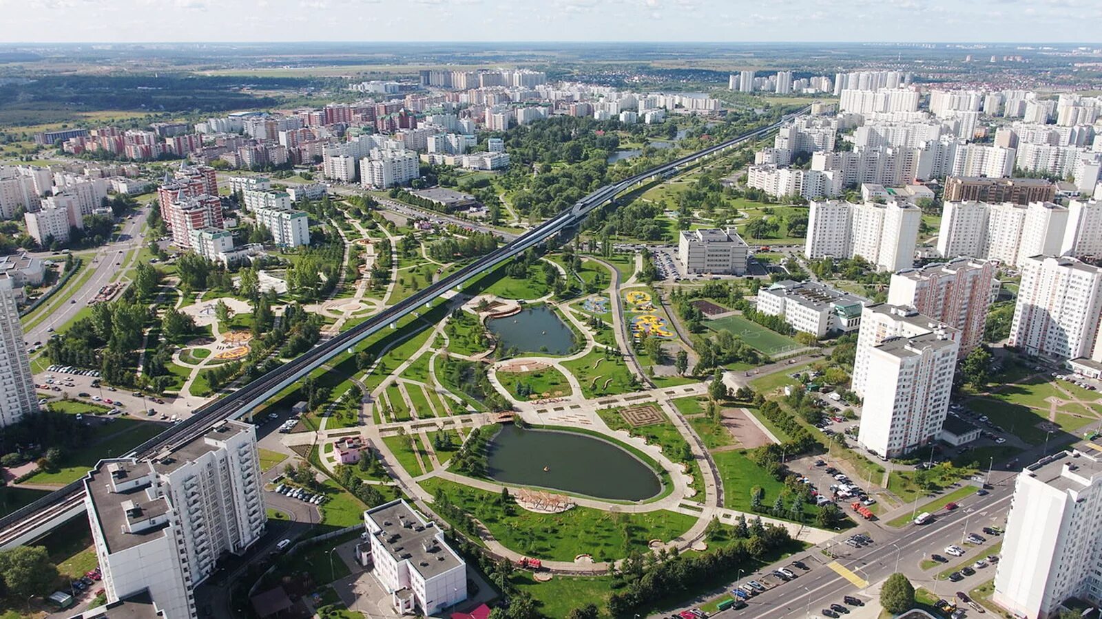 Юго западная ясенево. Парк Южное Бутово. Ландшафтный парк Южное Бутово. Парк Южное Бутово Бунинская аллея. Ландшафтный парк Бунинская аллея.