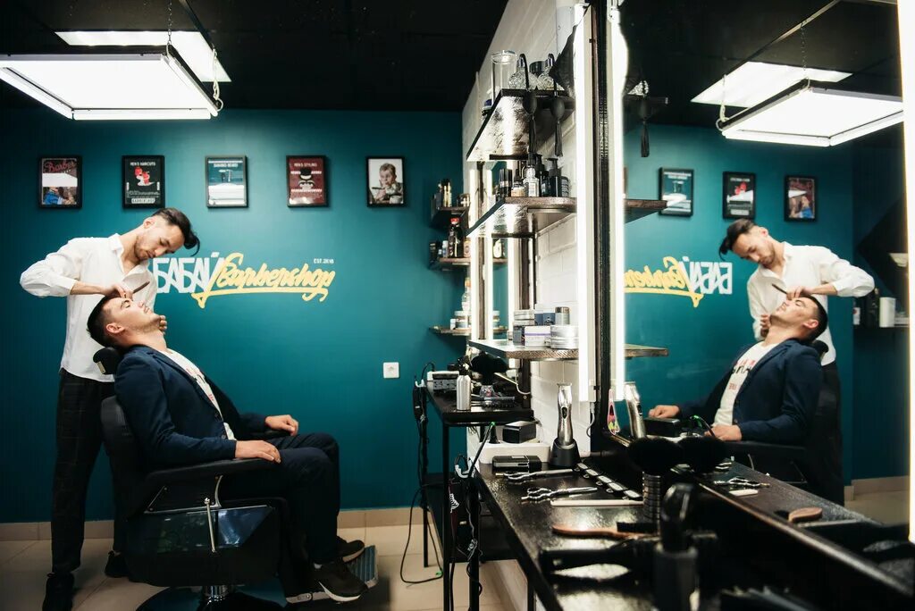 Барбершоп чарльз липецк. Советская 5 кумертау барбершоп. Кумертау барбершоп. Барбершоп реклама. Никита ефимьев chop-chop барбер.