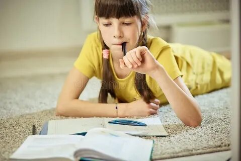 My little sister do homework