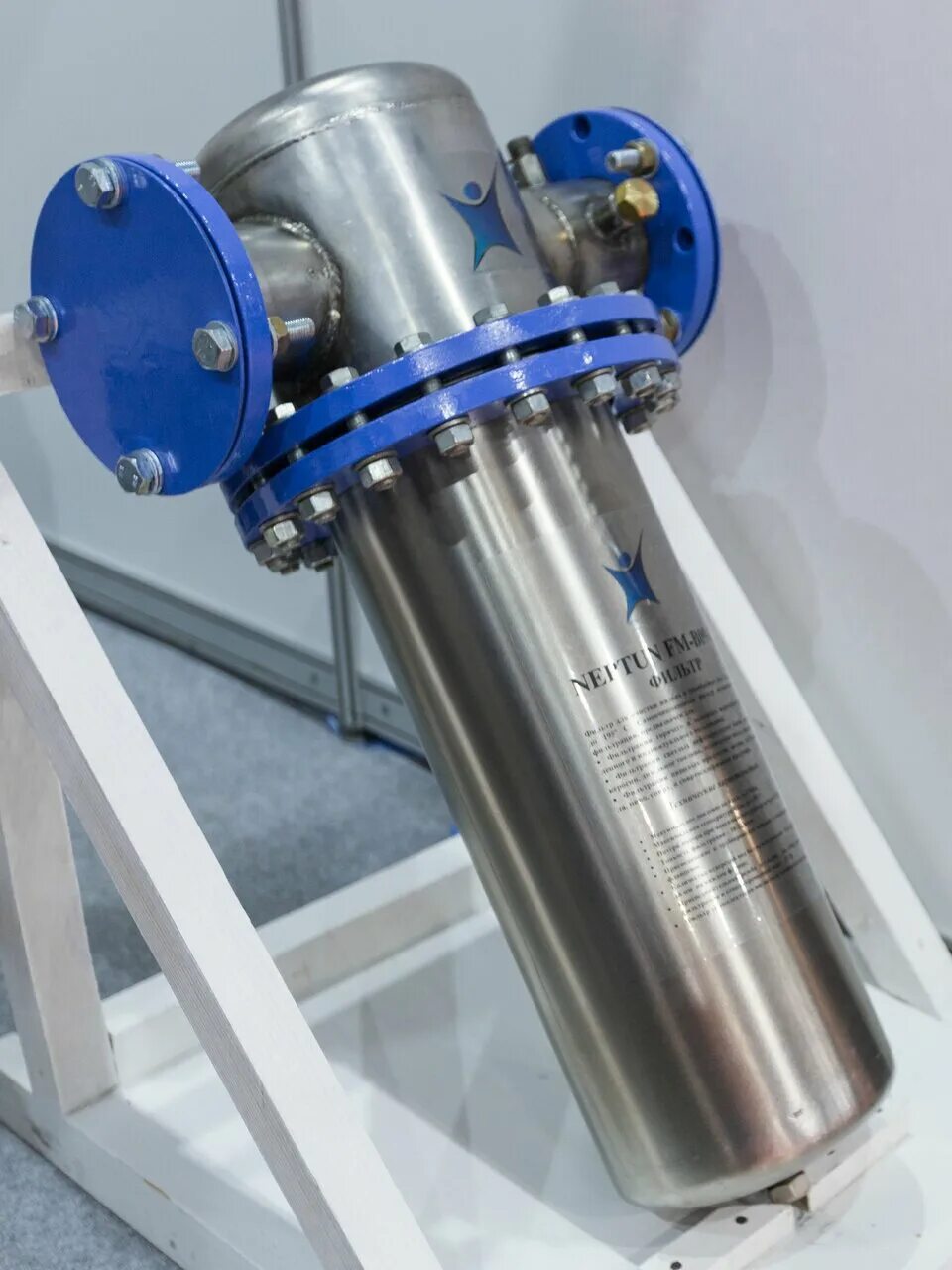 Косой фильтр 100 микрон. Промышленный фильтр fm-k500 20?. Промышленный магистральный фильтр ду300 мм. Промышленные фильтры тонкой очистки. Промышленные фильтры тонкой очистки.