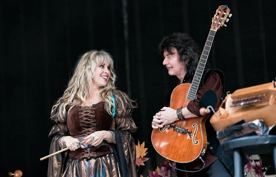 Блэкмор найтс. Группа blackmore s night. ричи блэкмор blackmore&#039;s night. солистка блэкморс найт. кэндис найт 2025.