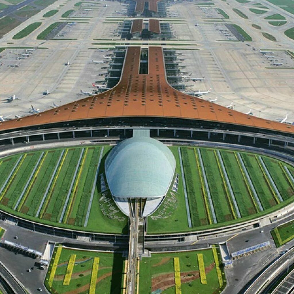 Какой самой большой аэропорт в мире. Аэропорт Шоуду Пекин. Международный аэропорт Шоуду, терминал 3. Аэропорт Пекин Шоуду Кобус 300. Аэропорт Пекин Шоуду Перон.
