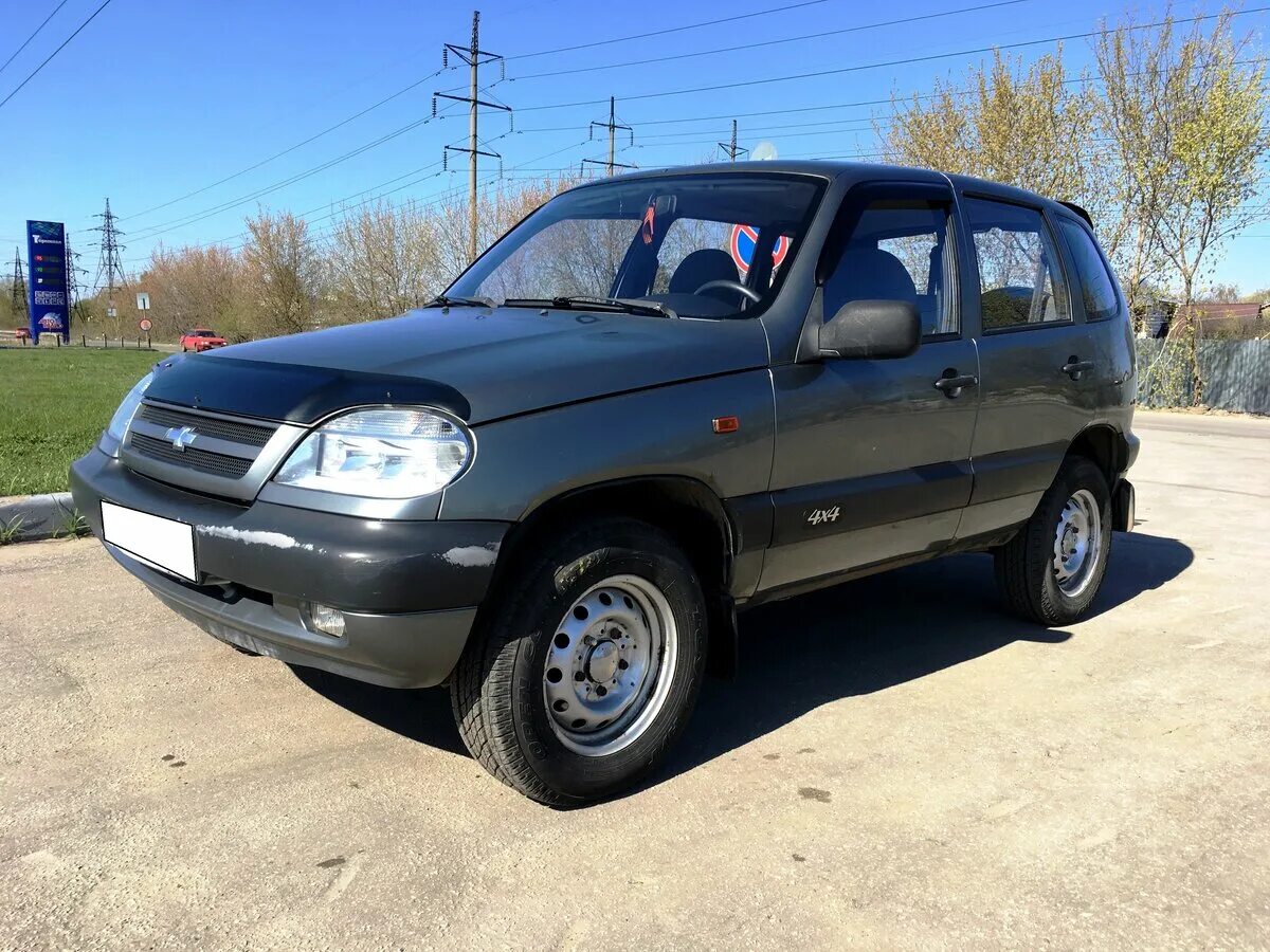 Авито брянск купить шевроле. Шевроле Нива 2005. Niva Chevrolet 2005 года. Нива Шевроле 2005г. Нива Шевроле 2005 года.