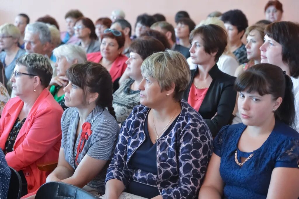 Работа в надеждинском районе приморском крае. Детский сад Надеждинский район Приморский. Школа в Надеждинское Приморский. Надеждинский муниципальный район. Школа в Надежденски Приморский край.