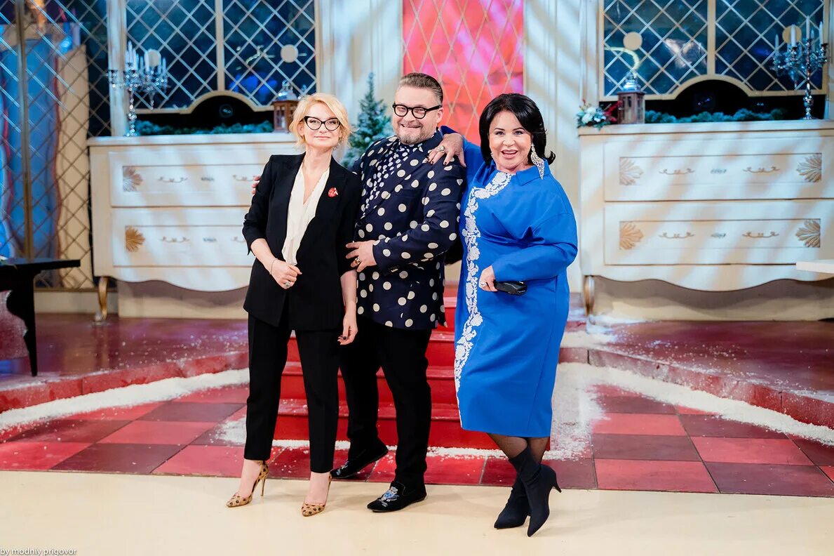 первая передача модного приговора. модный приговор ведущий александр васильев. модный приговор телепередача 2018. модный приговор. александр васильев эвелина хромченко васильев надежда бабкина.