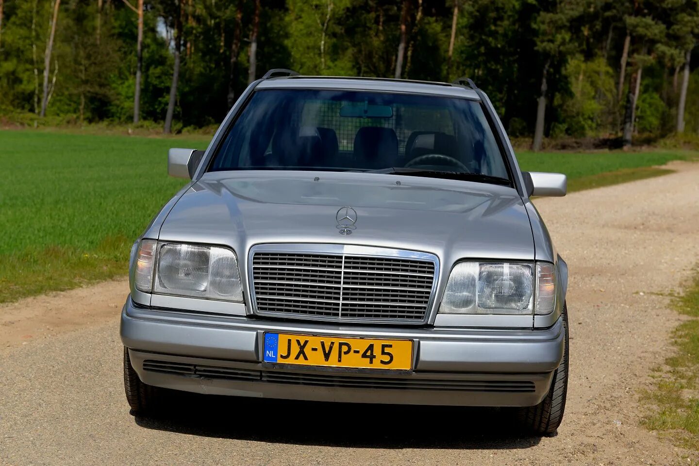 Мерседес с200 1995. Мерседес Бенц 1995. Mercedes 1995 200. Benz 200 1995. Куплю мерседес 1995