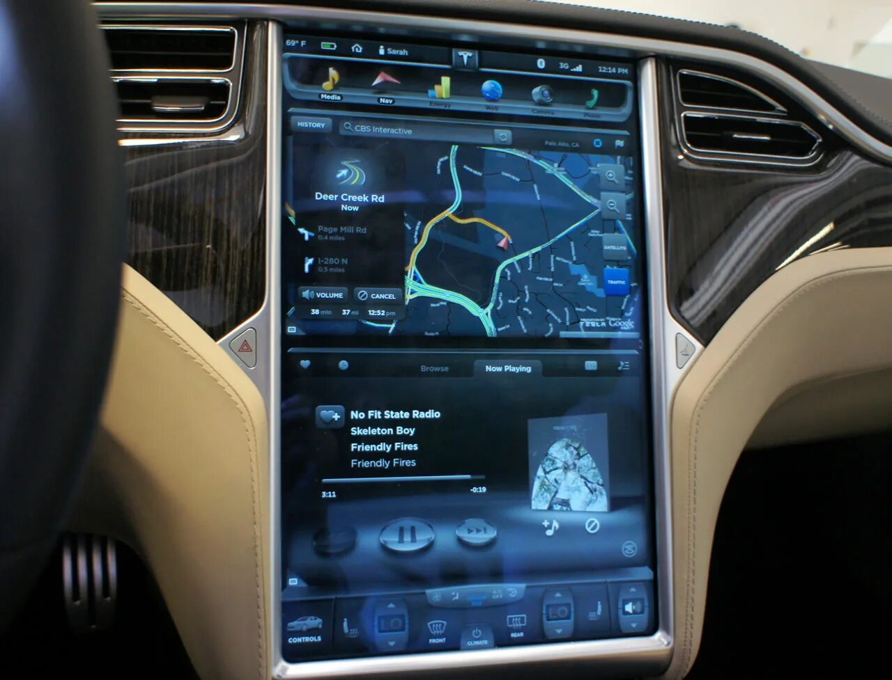 Монитор Tesla model s. Tesla model x дисплей. Монитор Тесла model 3. Tesla model x экран дисплея.