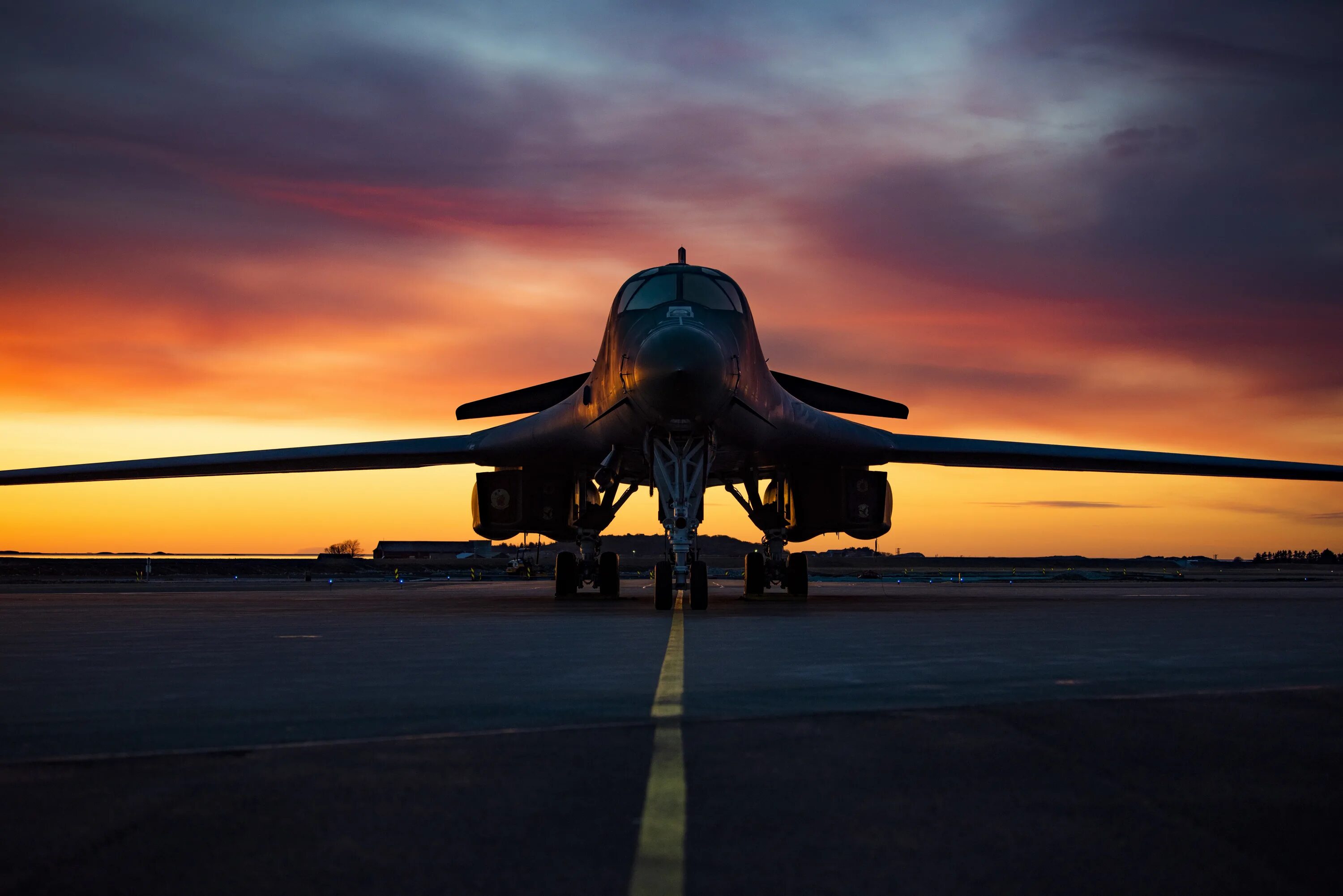 B1b бомбардировщик. ВВС США B-1b Lancer. Rockwell b-1 Lancer ВВС США. Rockwell b-1b Lancer. B1 Lancer.