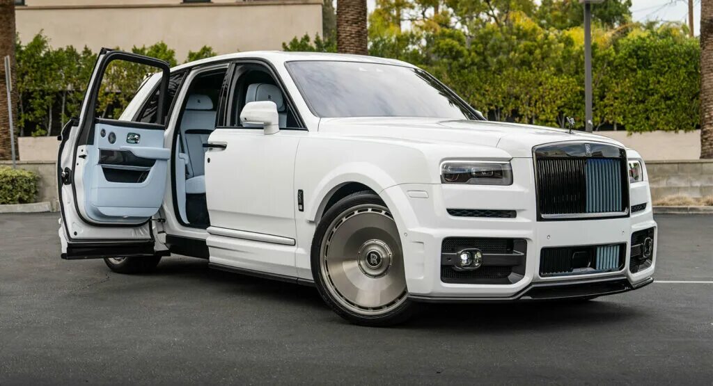 Rolls royce cullinan тамаев. Роллс ройс куллинан. роллс ройс куллинан 2025. роллс ройс джип 2025. rolls royce phantom 2025.