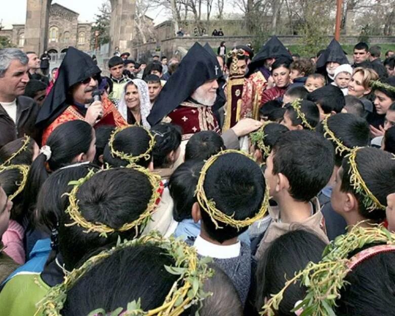 С праздником армянской пасхи