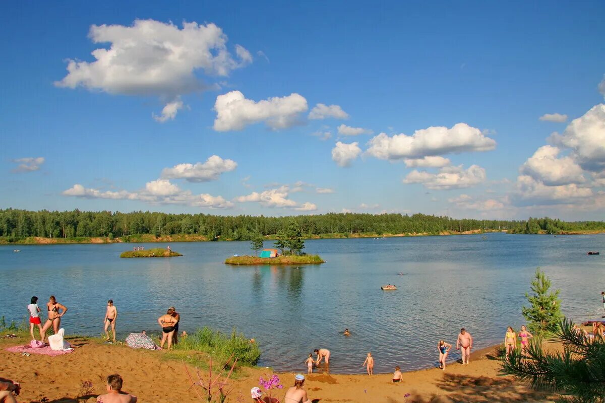 Озера области для купания. Озеро Малукса Ленинградская. Старая Малукса озеро. Малукские карьеры Ленинградская область. Малукса карьеры Ленинградская.