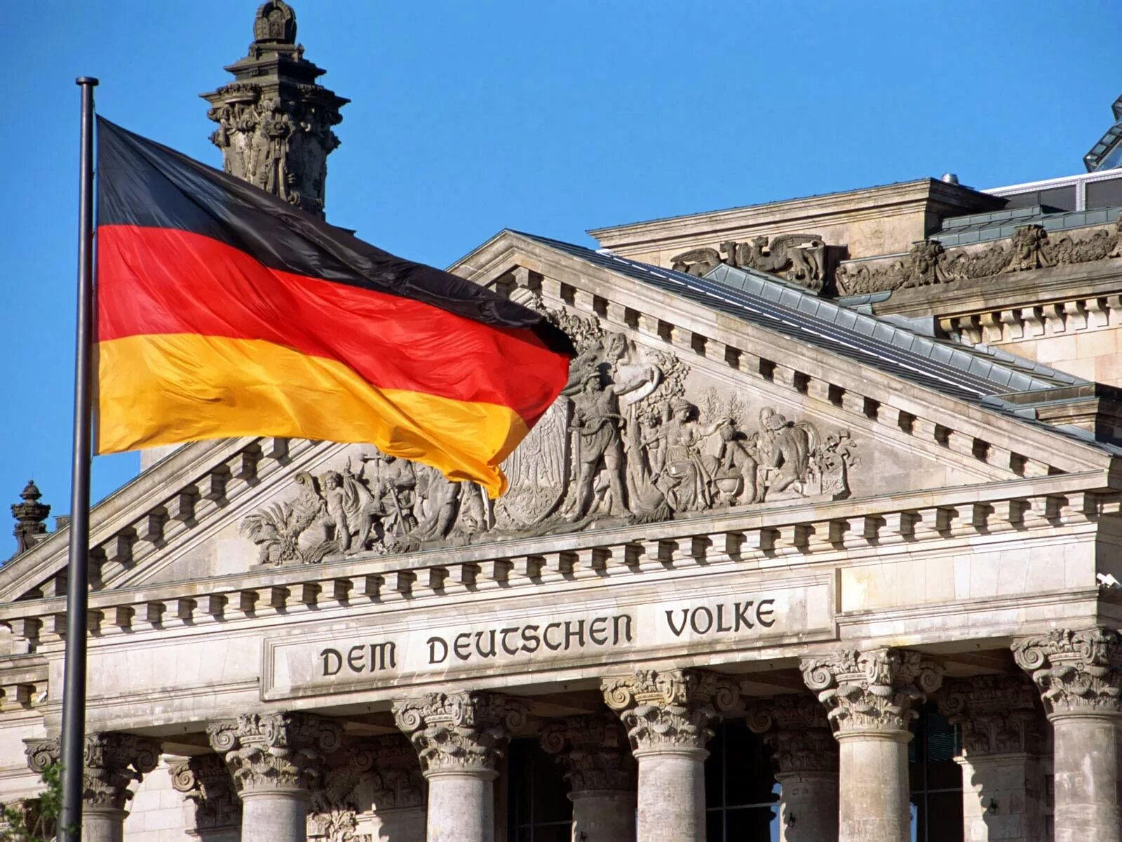 Федеративная Республика Германия Берлин. МИД Германии здание. Германия флаг Бундестаг. Федеративная Республика Германия флаг.