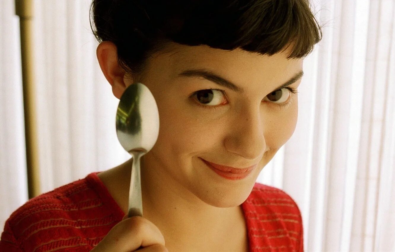 Amelie. Одри тоту амели. Amelie. Одри тоту амели пулен. Одри тоту амели с ложкой.