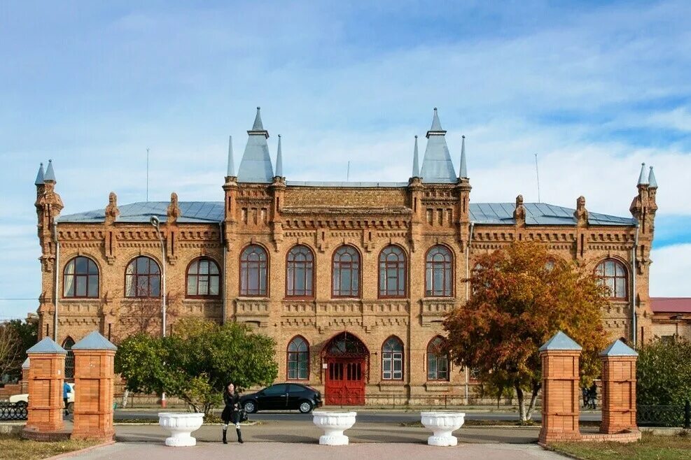 Бузулук город. Педагогический колледж бузулук. Население город бузулук оренбургская область. Бузулук. Время в бузулуке оренбургской.
