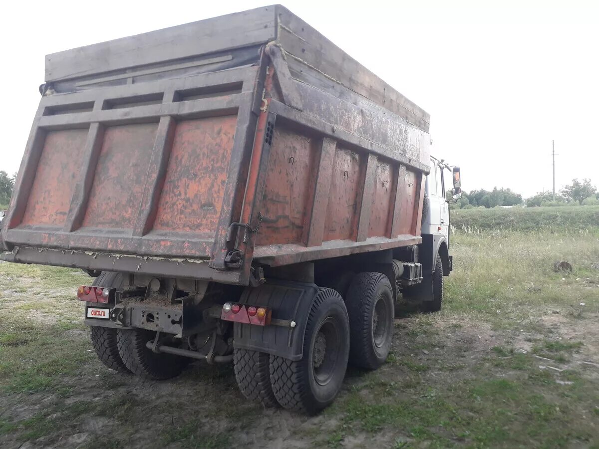 Маз 5516 бортовой. Грузоподъемность маз 5516 самосвал. Маз 5516 самосвал технические. Коробка маз 5516 самосвал. Маз-5516 самосвал.