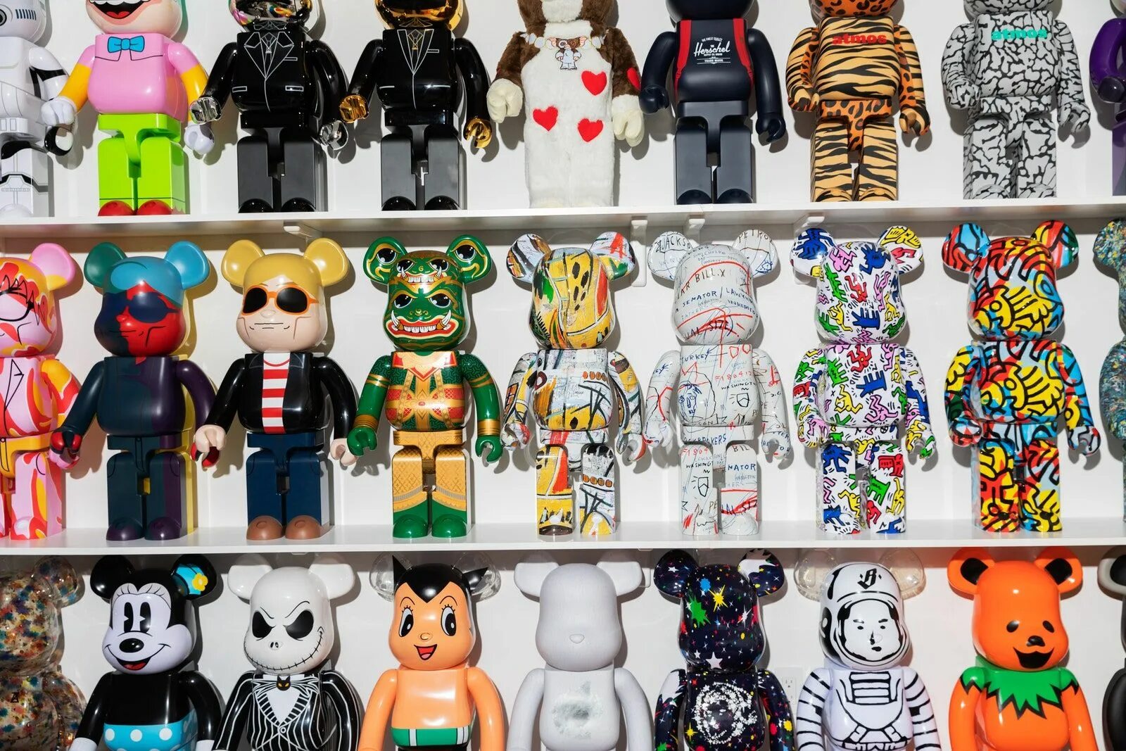 Bearbrick 400. Medicom Toy Bearbrick. Фигура Bearbrick Medicom. Bearbrick KAWS.