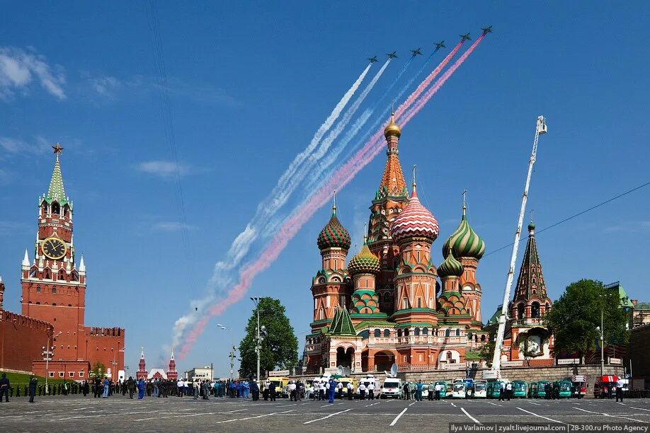 Где город победа. Площадь Победы Москва. День Победы Москва. 9 Мая Москва. Кремль парад 9 мая.