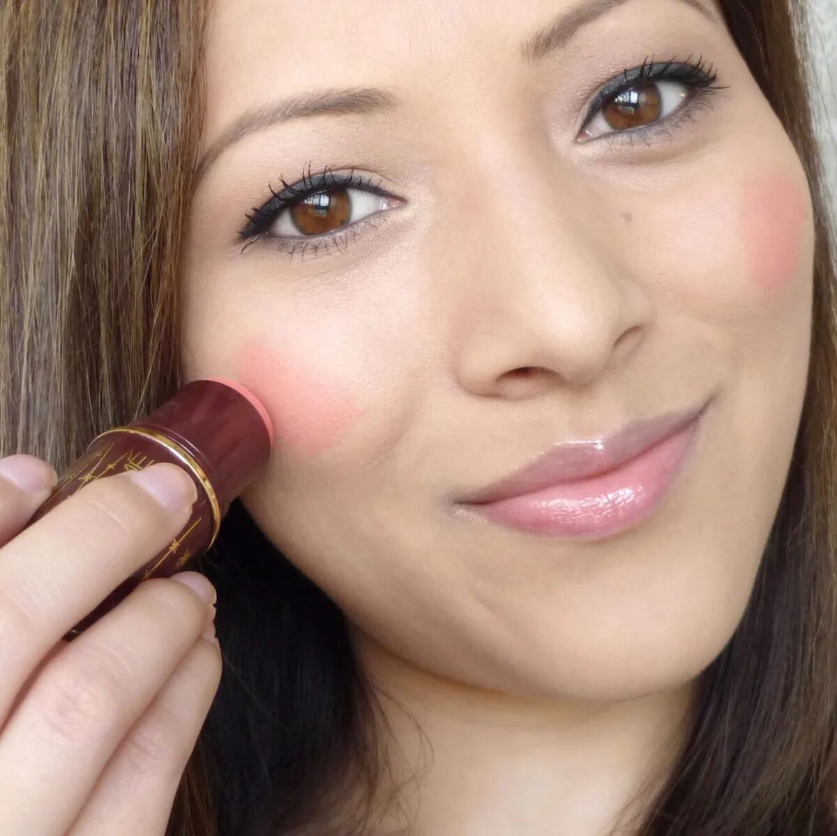 Румяна губы. Румяна губы. Макияж с яркими румянами. Макияж с румянами. Румяна губы.