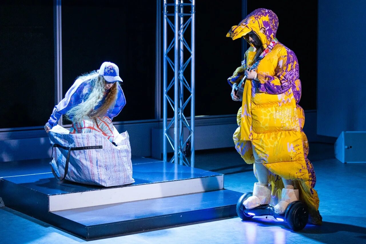 Динозавр рекс спектакль Ельцин центр.