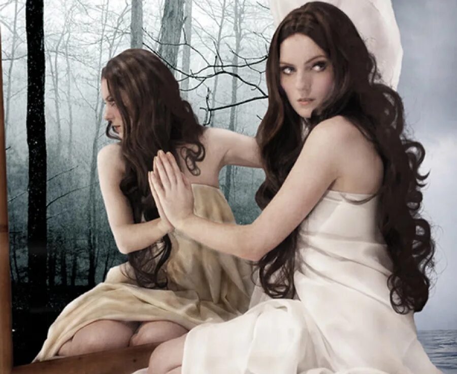 Отражение в зеркале картинки. Отражение в зеркале. Отражение девочки в зеркале смотрит в другую сторону. Фотосессия с зеркалом на природе. Фото рисунок девушка с зеркалом.