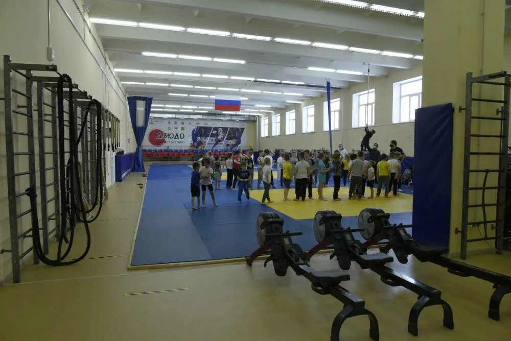 Спортивная школа уралец. Дюсш волейбол. Нижний тагил бассейн уралец тагилстрой. Спортивная школа уралец. Спортивная школа уралец.