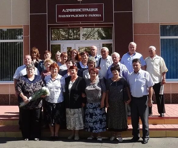 Павлоградка Омская область. Павлоградский район Омская область. Администрация Павлоградского района Омской области. Павлоградская гимназия. Погода павлоградка омской области на 10 дней