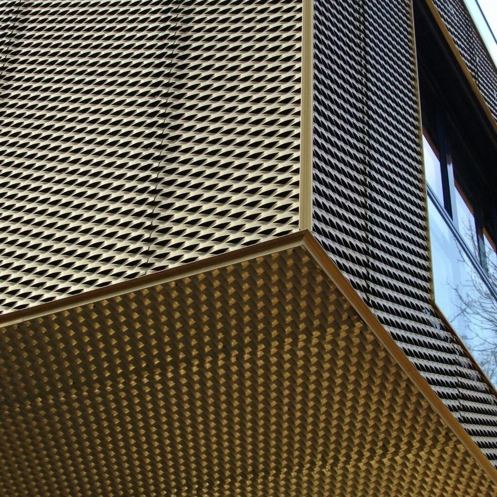 Сетка закрыть фасад. Сетчатые панели mesh metal. престиж просечно-вытяжные сетки фасад. перфорированная сетка на фасаде. декоративная металлическая сетка для фасада.