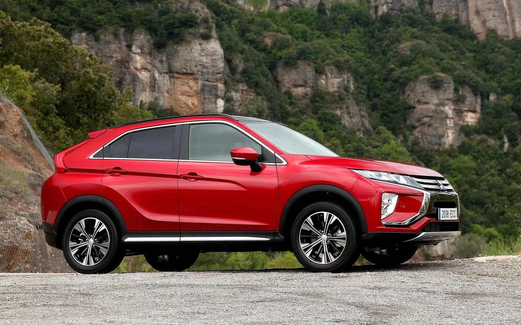 Митсубиси кросс. Mitsubishi Eclipse Cross 2018. Митсубиси Eclipse Cross 2018. Mitsubishi Eclipse Cross 2017. Милтцуммши Эклипс крос.