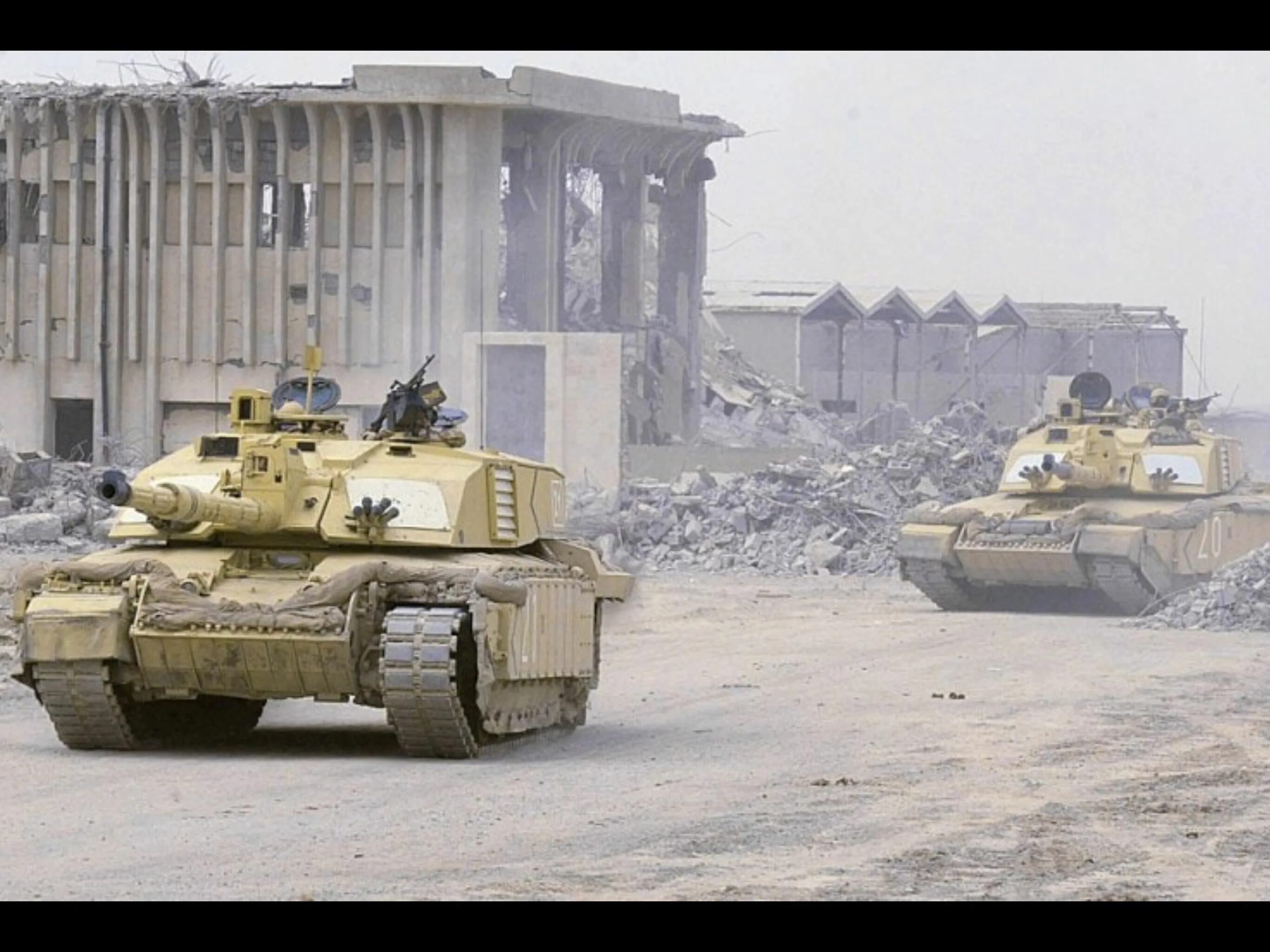 Подбитый танк челленджер 2. Challenger 2 в ираке. Турецкие "леопард 2а4" подбитый. Challenger 2 всу. Подбитый челленджер 2.