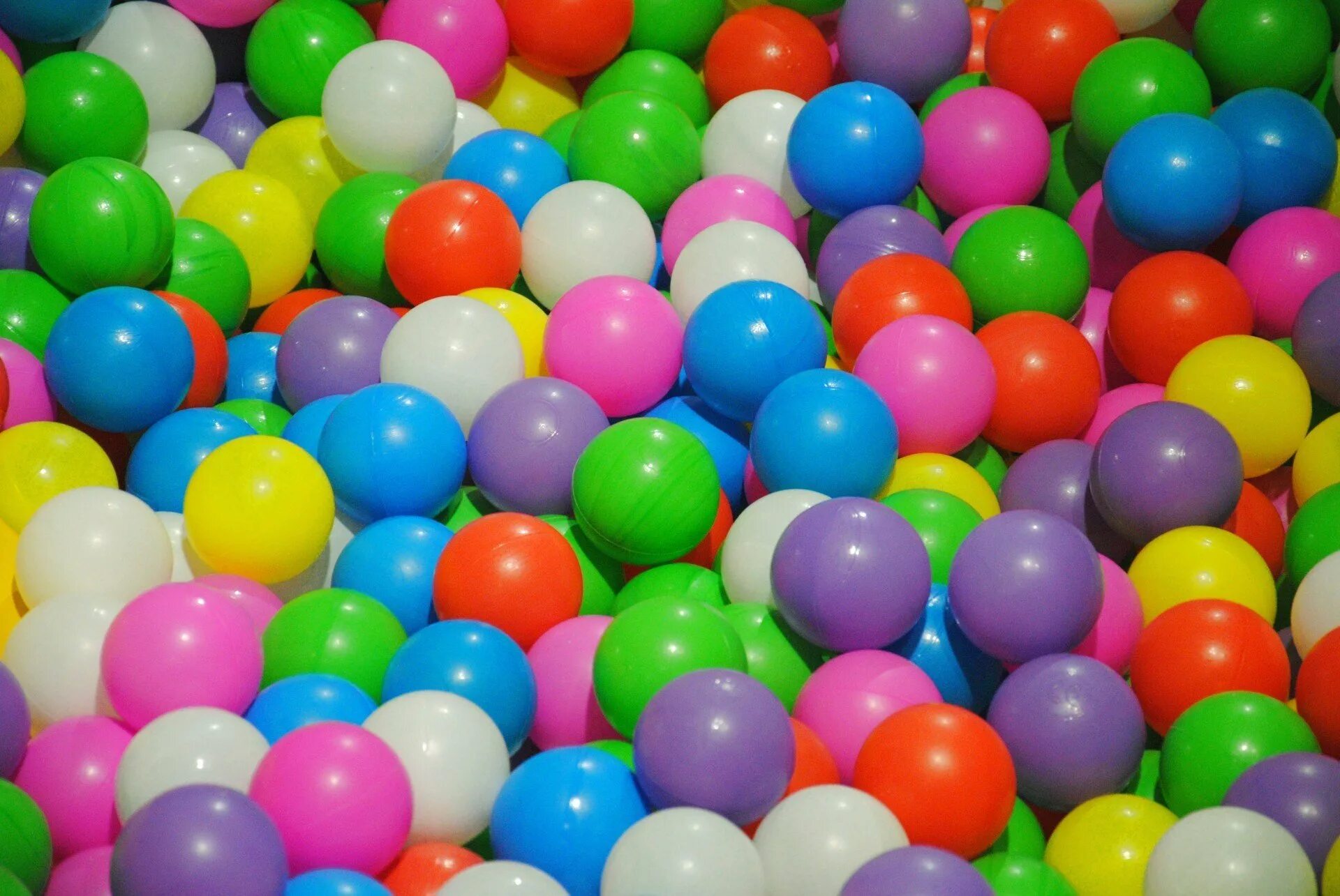 Разноцветные воздушные шары. Шарики разноцветные для детей. Разноцветные шарикишарик. Шарики цветные воздушные. Включи воздушных шариков