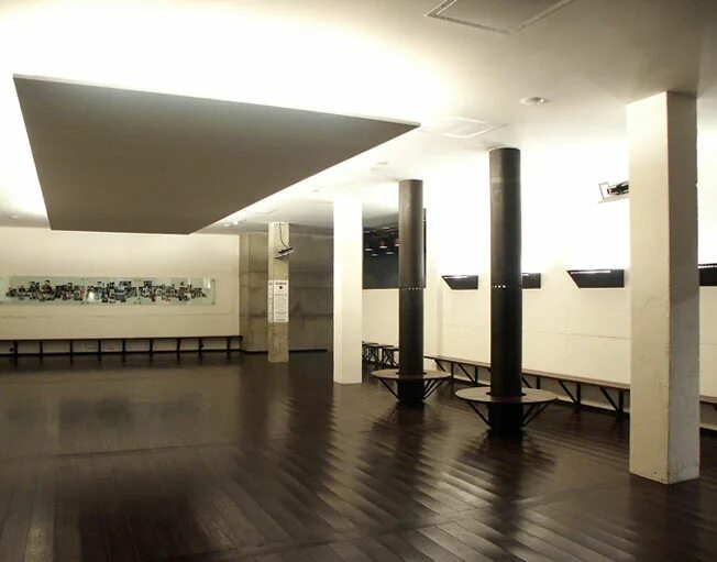 Современник внутри. Московский театр современник москва фойе. Современник чистые пруды фойе. Театр современник на чистопрудном бульваре. Современник основная сцена бельэтаж.