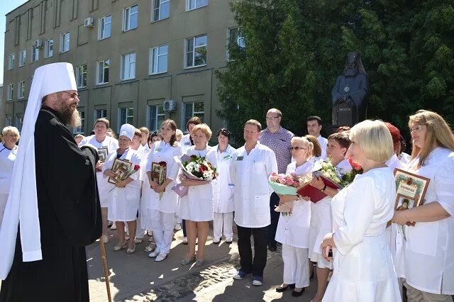 Сайт архиепископа луки тамбов. Больница имени Луки Тамбов. ТОГБУЗ им архиепископа Луки. Убилей больница архиепископу Луки Тамбов. Врач 2 больницы имени архиепископа Луки Тамбов.